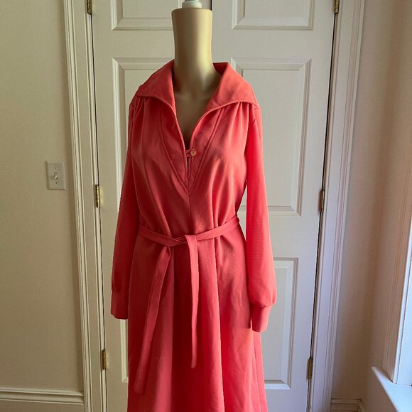 Vintage women dress size Medium. - Picture 1 of 8